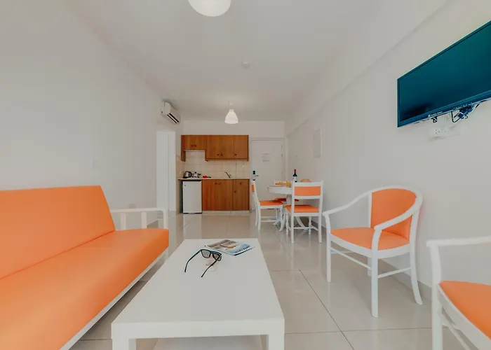 Apartamento Christos Napa Self Serviced *