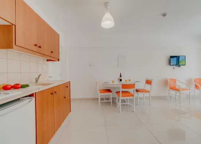 Christos Napa Self Serviced Apartamento