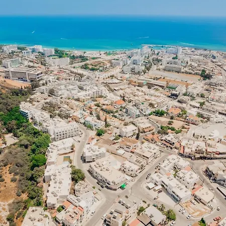 Christos Napa Self Serviced * איה נאפה