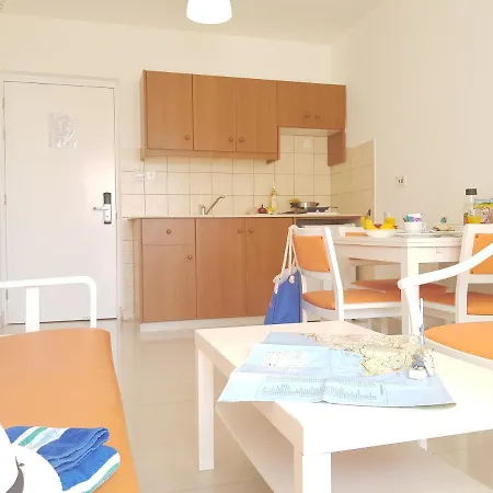 Christos Napa Apartament
