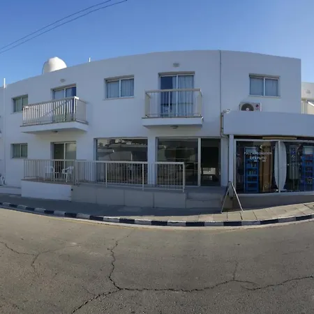 Christos Napa *