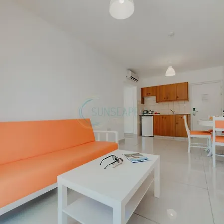 Apartament Christos Napa *