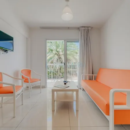 Apartament Christos Napa